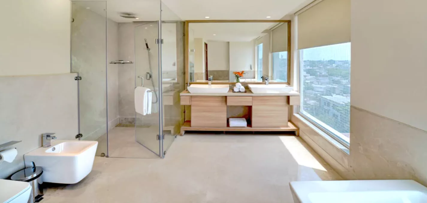 Golden Sarovar Portico